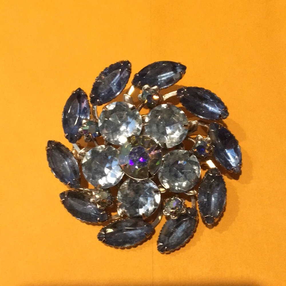 Blue stone brooch